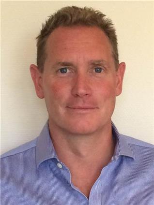 Ian HOLMES
